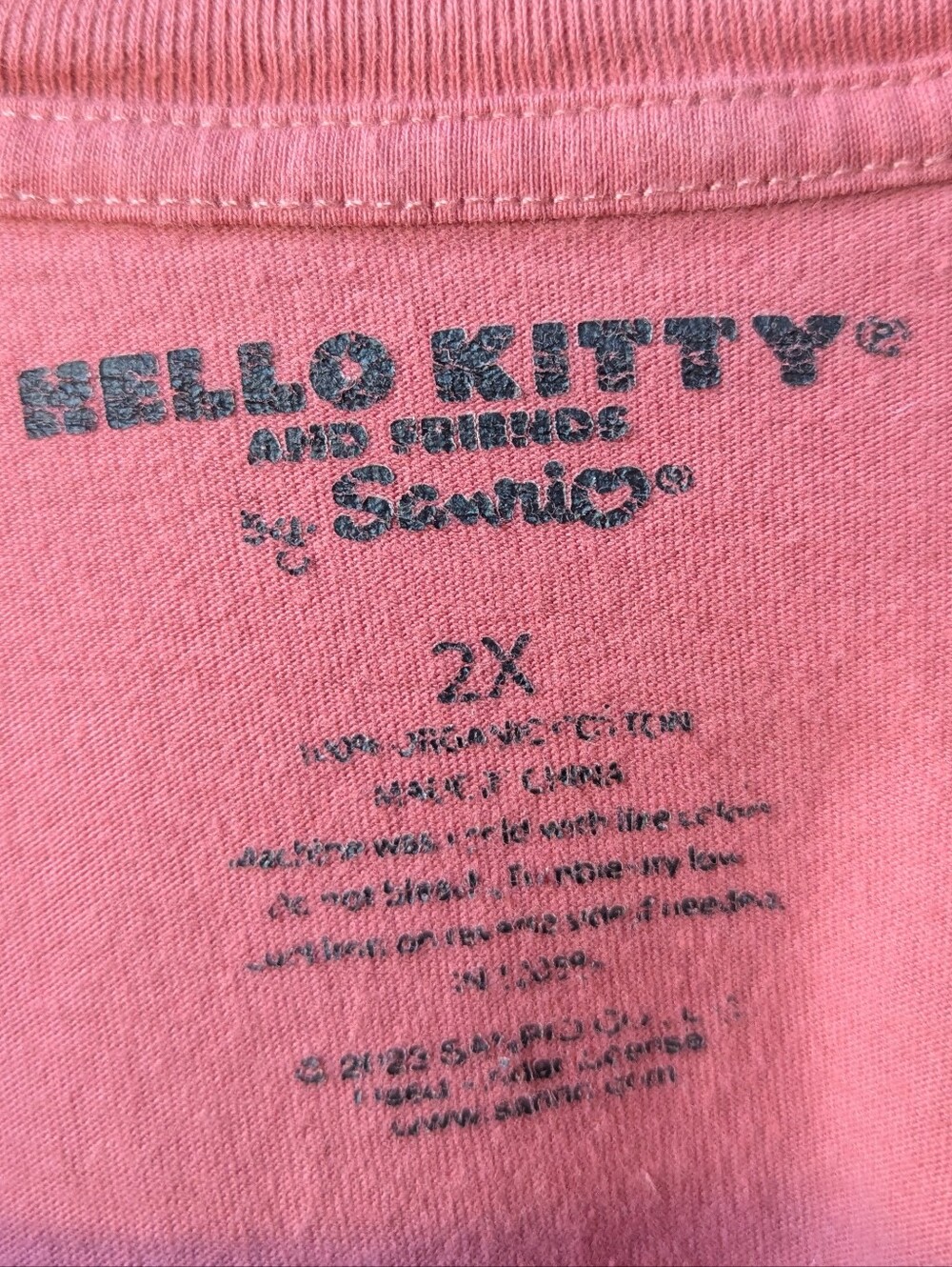 Sanrio Hello Kitty and Friends Embroidered Short Sleeve T-Shirt Size 2X - Picture 4 of 7
